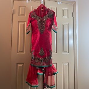 Traditional Salwar Kameez 3 piece set